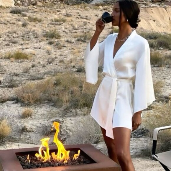 Privacy Please Adrienne Robe - Picture 2 of 4